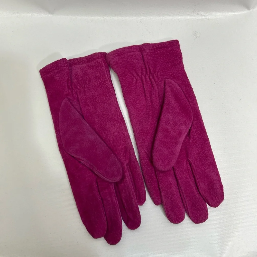 Chic Fuchsia Women's Gloves